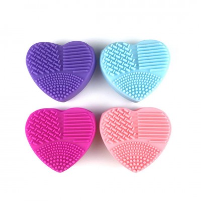 Wholesale Eco-friendly cheap Heart-shaped silicone makeup brush cleaning box silicone makeup brush cleaning tool